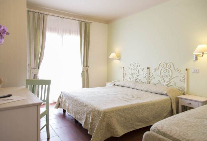 Номер Стандарт Трехместный, Blu Hotel Laconia Village