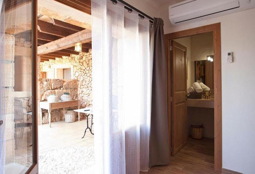 Номер Стандарт, Agroturismo Es Quatre Cantons