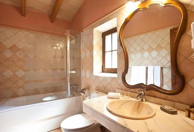 Люкс, Agroturismo Es Quatre Cantons