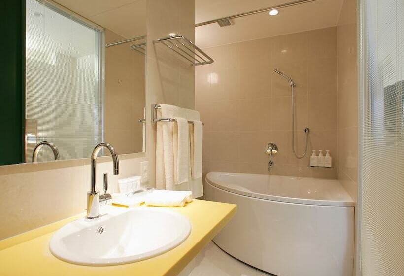 Номер Executive, Oriental Hotel Hiroshima