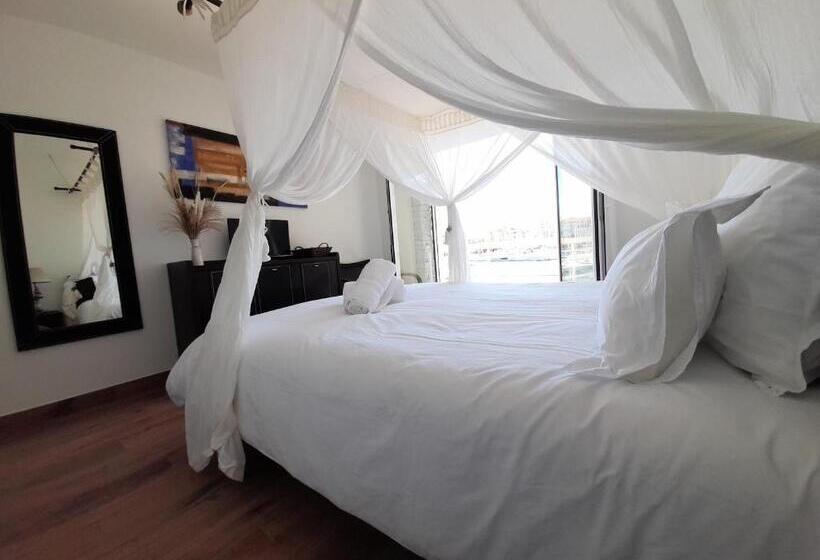 Люкс Superior, Cap Saint Martin Marina