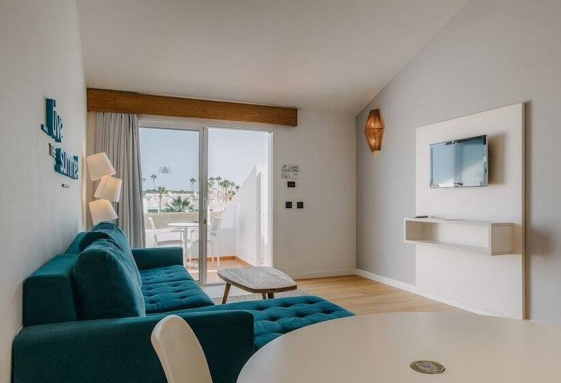 Люкс Вид на Сад, Lago Resort Menorca  Casas Del Lago Adults Only