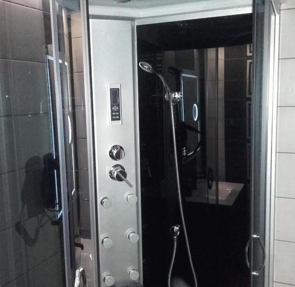 Полулюкс Повышенной Комфортности, Pietra Mare Suites