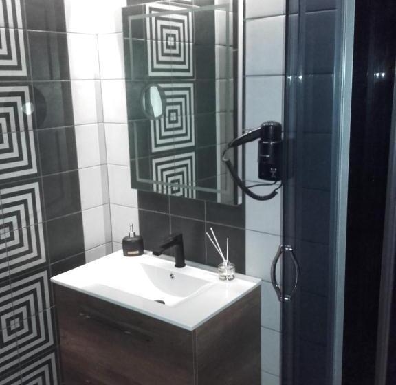 Полулюкс Повышенной Комфортности, Pietra Mare Suites