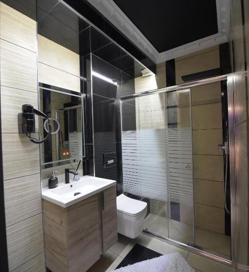 Полулюкс Повышенной Комфортности, Pietra Mare Suites