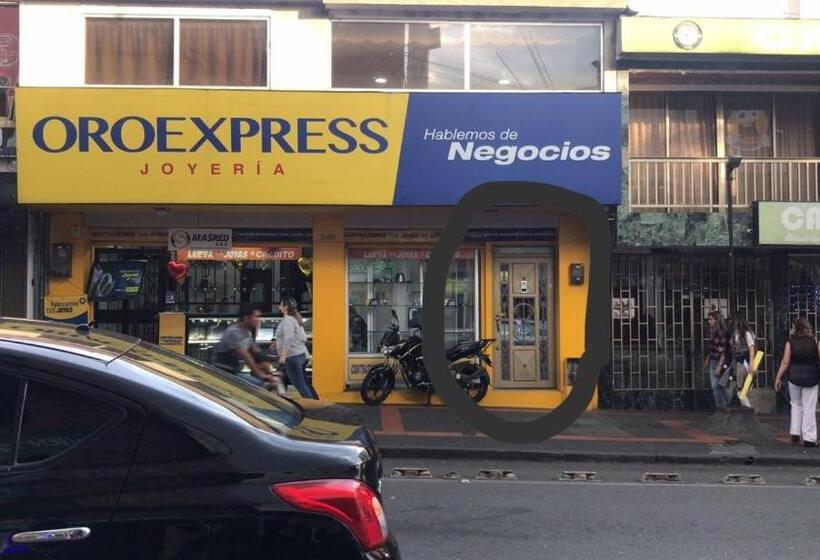 Номер Deluxe, Aloja T En Zona Centrica De Armenia