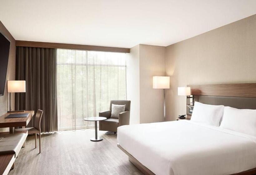 장애인을 위한 킹사이즈 침대 스탠다드 룸, Ac Hotel By Marriott Atlanta Perimeter