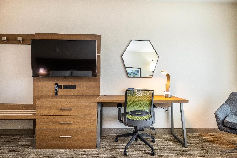 带大床的标准间, Holiday Inn Express & Suites   San Jose Silicon Valley, An Ihg