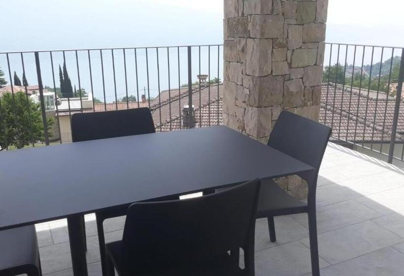 1 Bedroom Apartment Lake View, Borgo Ermanno
