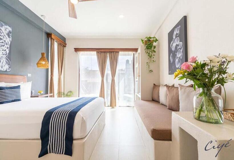Suite Deluxe, Ciye