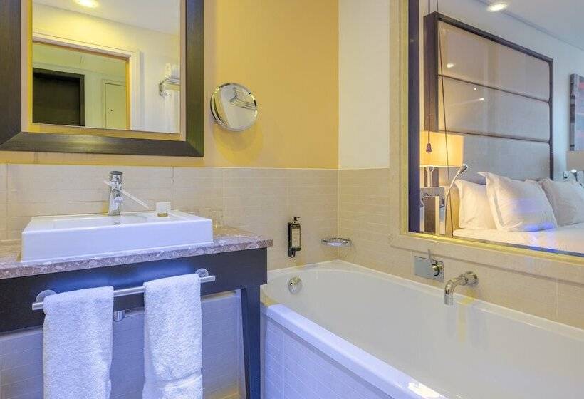 디럭스 룸, Pestana Chelsea Bridge Hotel & Spa