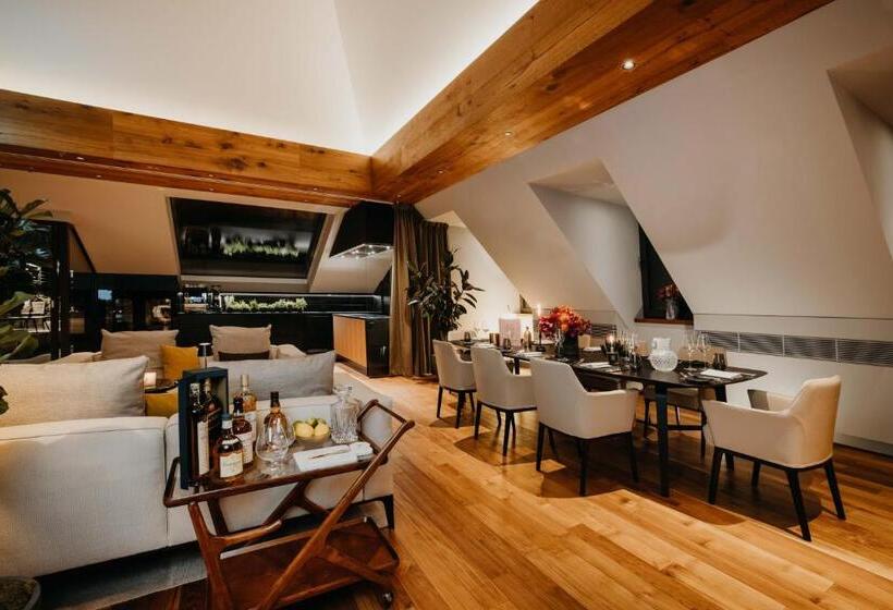 Люкс с Террасой, Do & Co Hotel München