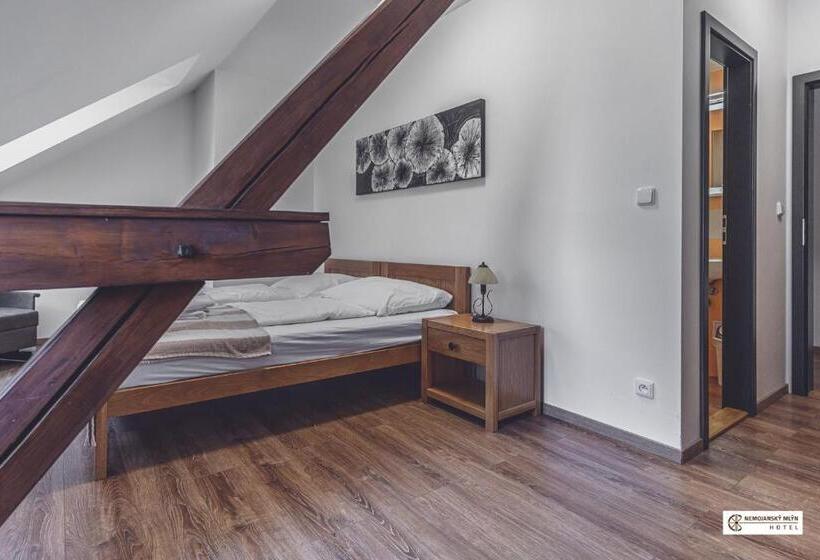 Номер Deluxe, Nemojanský Mlýn