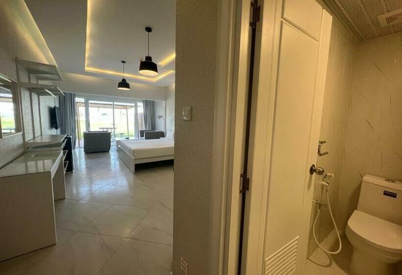 Студия Стандарт Вид на Море, Palm Beach Resort