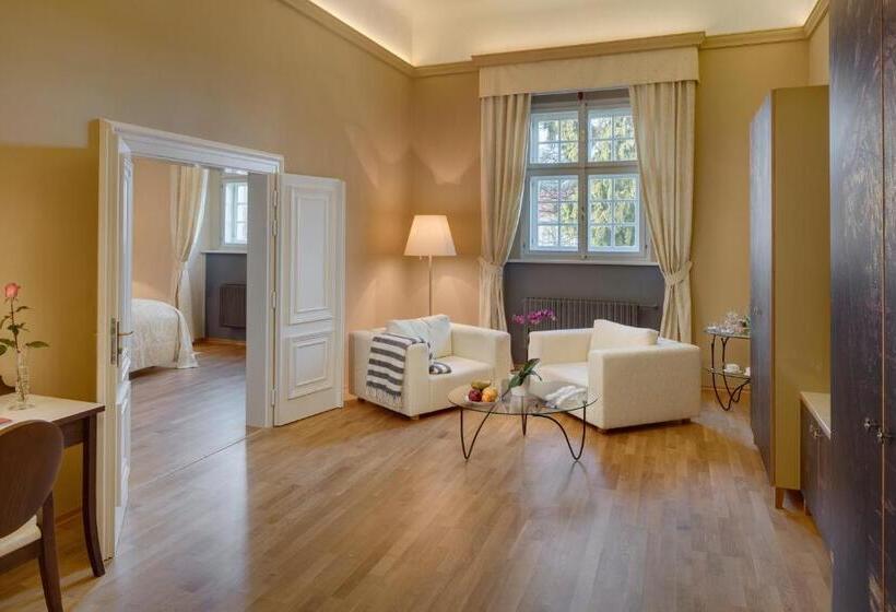 Люкс Повышенной Комфортности, Chateau Herálec Boutique Hotel & Spa By L Occitane