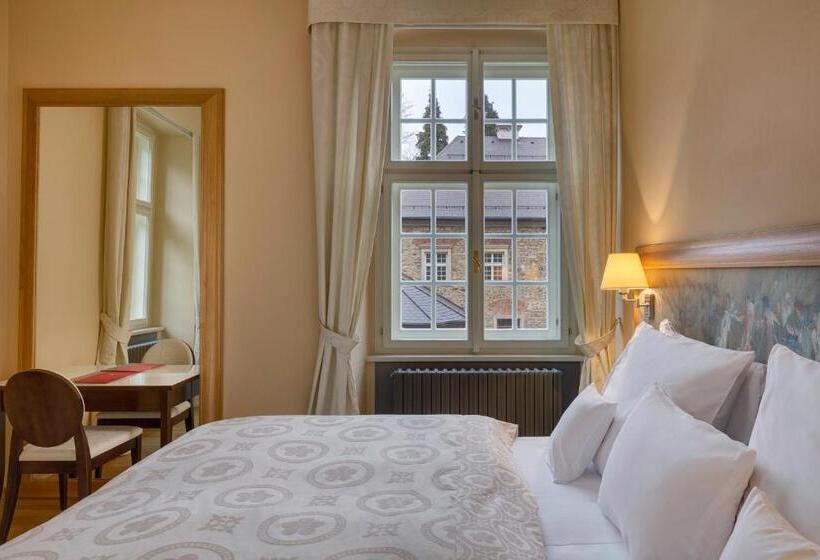 סוויטה משפחתית, Chateau Herálec Boutique Hotel & Spa By L Occitane