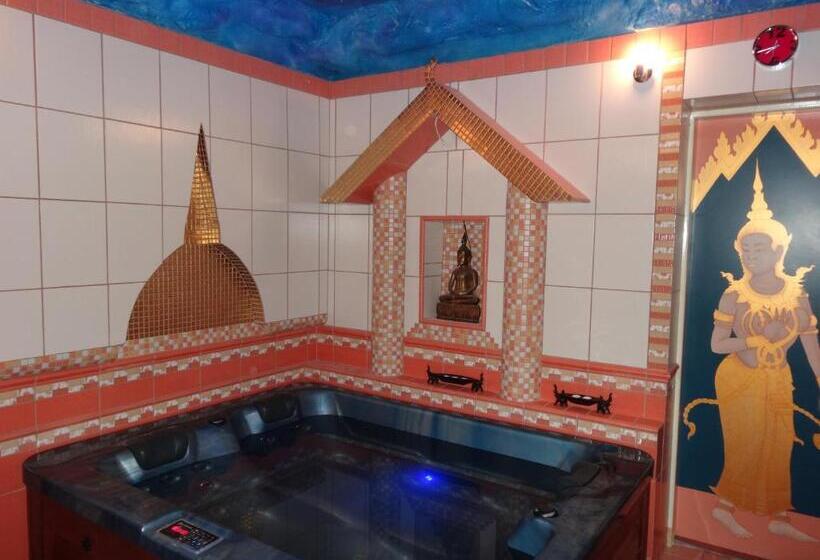 Люкс Повышенной Комфортности, Resort Svět