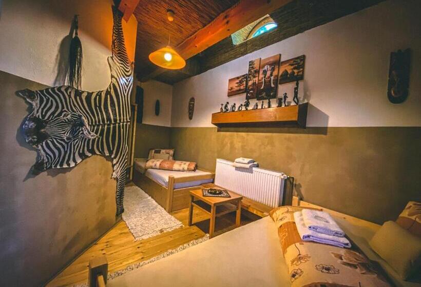 Семейный Номер, Resort Svět