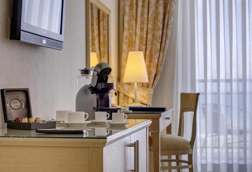 Люкс Вид на Море, Radisson Blu Resort & Spa Cesme