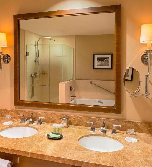 Люкс 2 Спальни, The Westin Riverfront Resort & Spa, Avon, Vail Valley