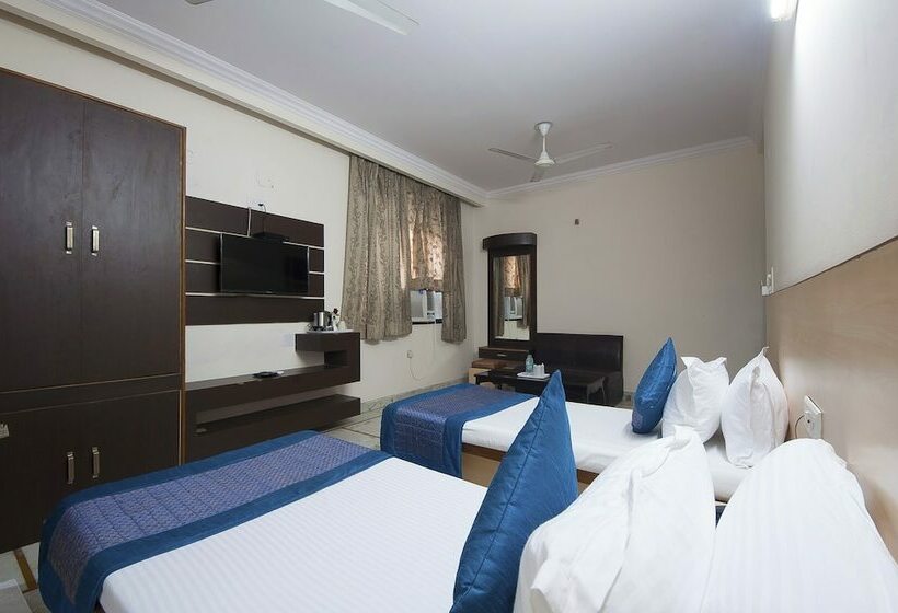 اتاق لوکس, Apra Inn