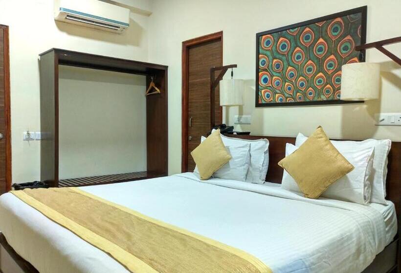 豪华房间, Tripli Hotels Shambhu Villas