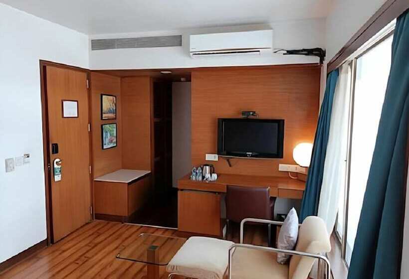 Номер Премиум, Yogi Executive, Navi Mumbai