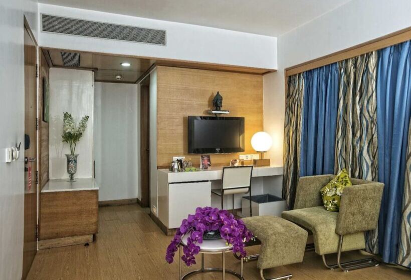Номер Клуб, Yogi Executive, Navi Mumbai