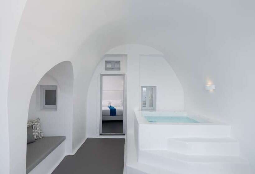 Люкс с гидромассажем, Katikies Villa Santorini   The Leading Hotels Of The World