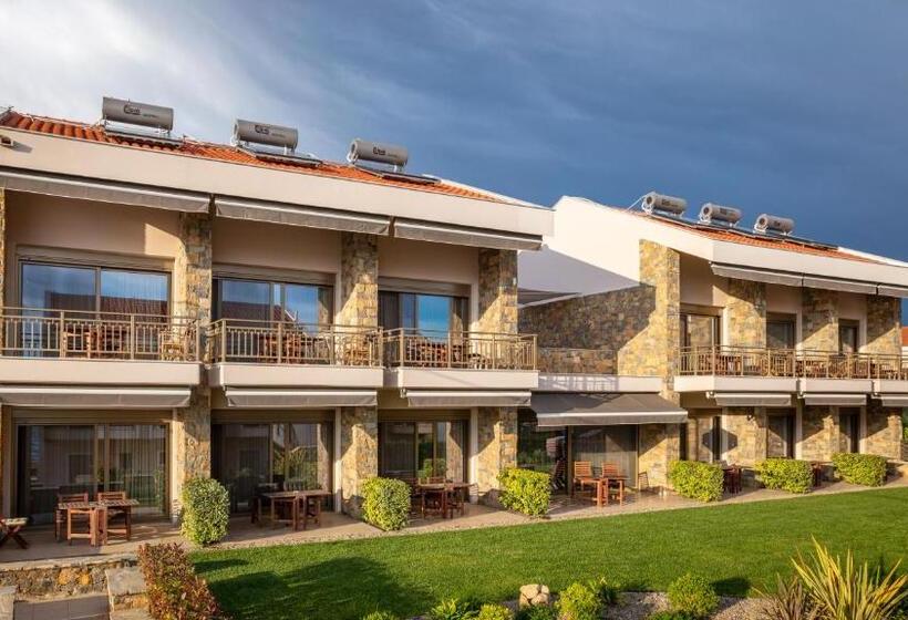 Полулюкс, Royalty Suites Seaside