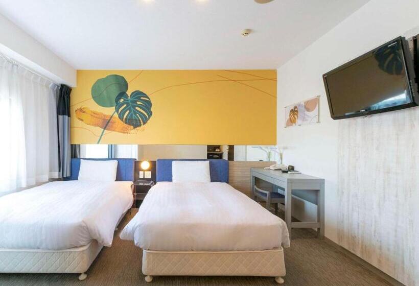 Номер Стандарт, Comfort Inn Naha Tomari Port
