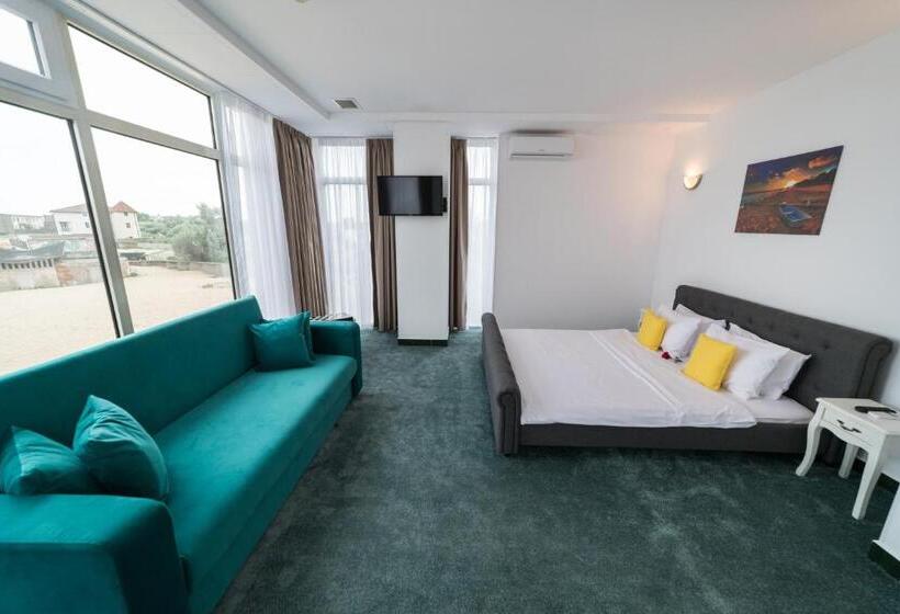 استودیو لوکس با چشم‌انداز دریا, Avenue Palm On The Beach   Avenue Hotels