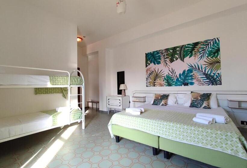 Economy Quadruple Room, Tea  Praia A Mare