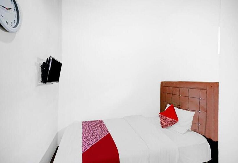 اتاق استاندارد یک نفره, Reddoorz At Jalan Stm Medan 2