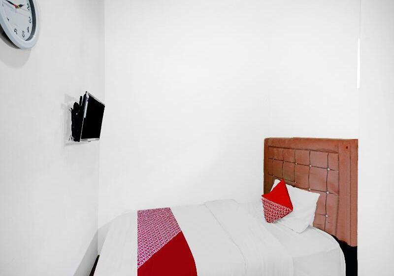 اتاق استاندارد یک نفره, Reddoorz At Jalan Stm Medan 2