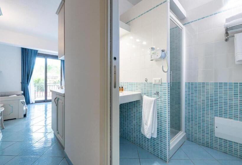 Апартаменты 2 Спальни, Green Village Resort