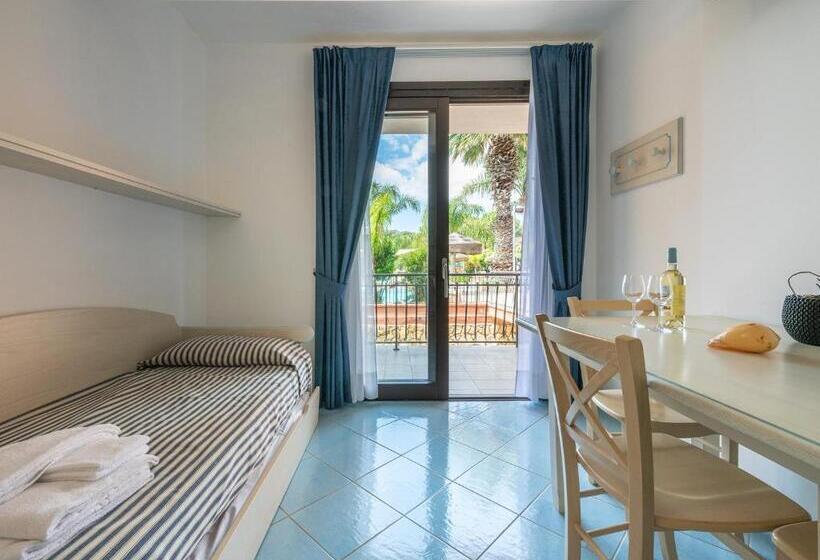 Апартаменты 2 Спальни, Green Village Resort