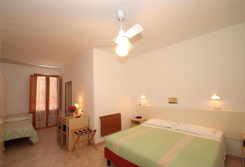 スタンダード４人部屋, Albergo Le Sorgenti