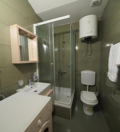 آپارتمان 2 خوابه با چشم‌انداز دریا, Guest House Zenović