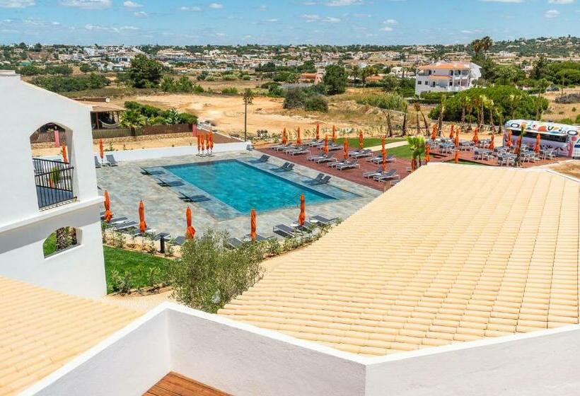 اتاق سوپریور با چشمانداز استخر, Regency Salgados Hotel & Spa