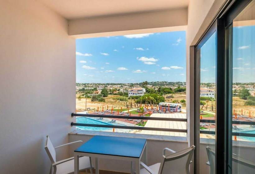 اتاق سوپریور با چشمانداز استخر, Regency Salgados Hotel & Spa