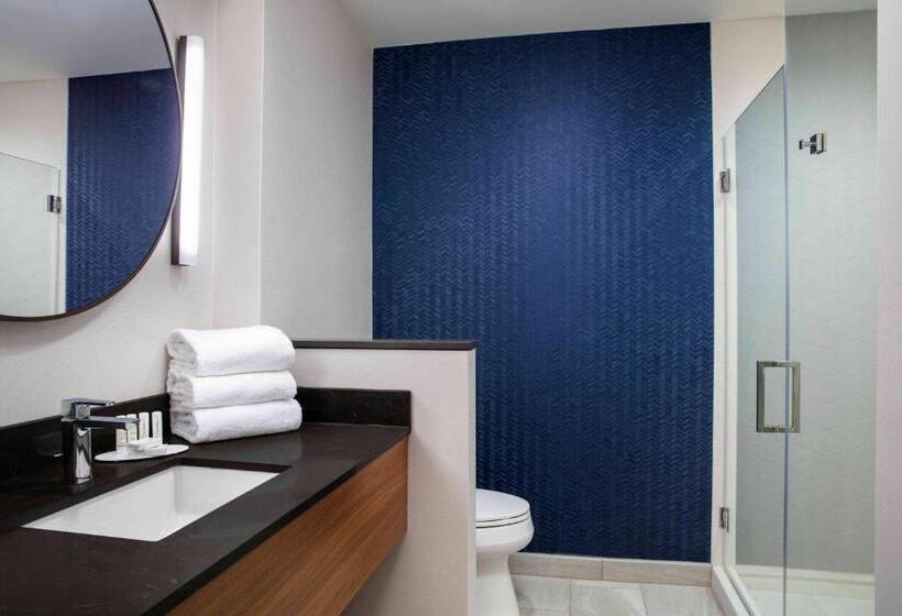 جناح إدارى, Fairfield By Marriott Inn & Suites Lewisburg