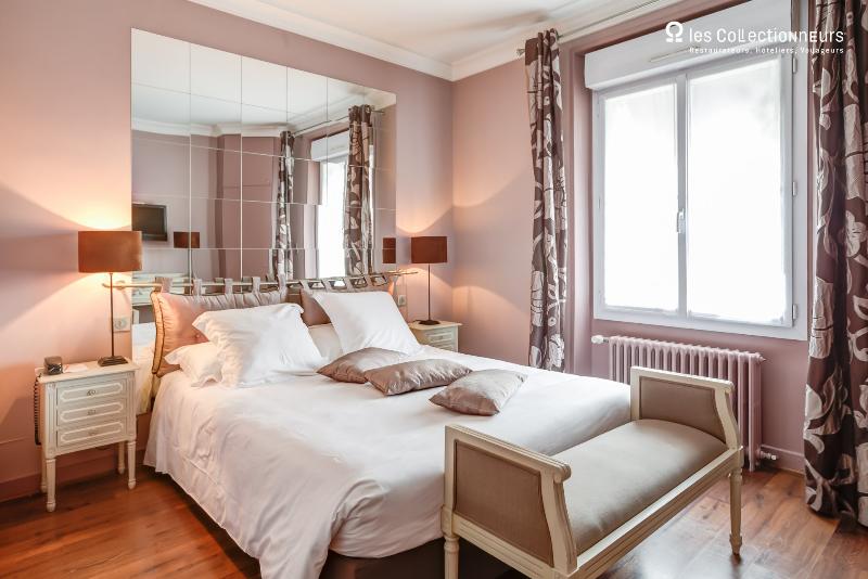 Номер Стандарт, Hostellerie De La Renaissance   Teritoria