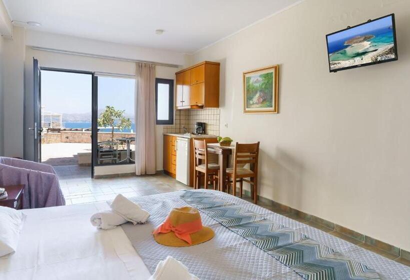 Номер Комфорт Вид на Море, Sunrise Suites & Apartments