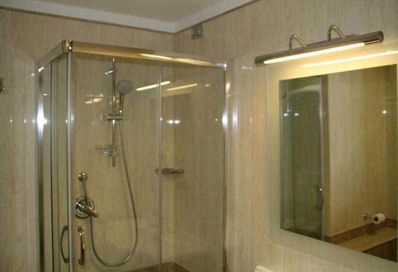 스탠다드 트리플 룸, Villaggio Club Altalia