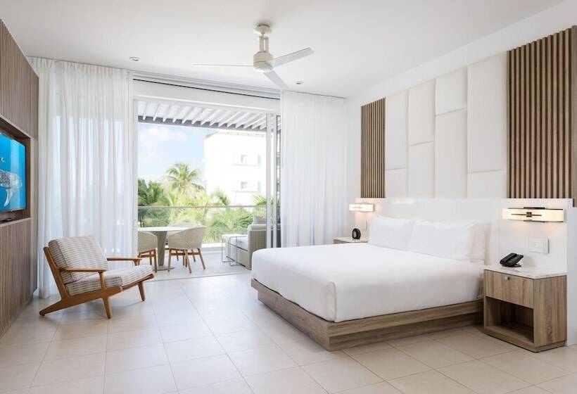 استودیو استاندارد با چشمانداز استخر, Wymara Resort & Villas