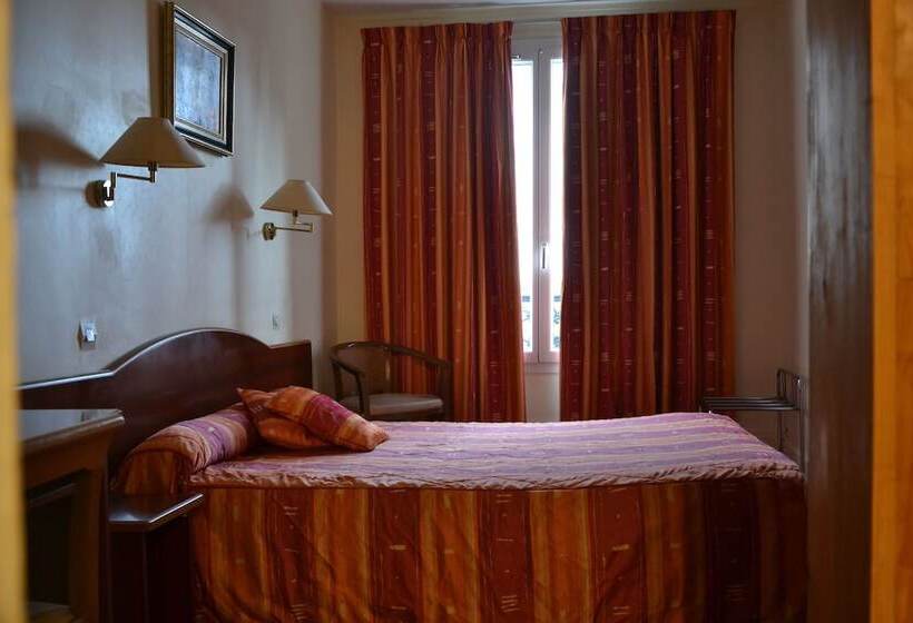 Standaardkamer met Gedeelde Badkamer, Hôtel Montpellier