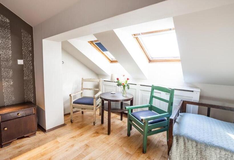 Standaard Vierpersoonskamer, Sir Toby's Hostel