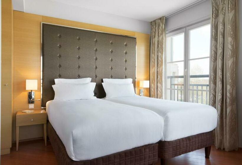 اتاق اجرایی, Relais Spa Chessy Val D Europe