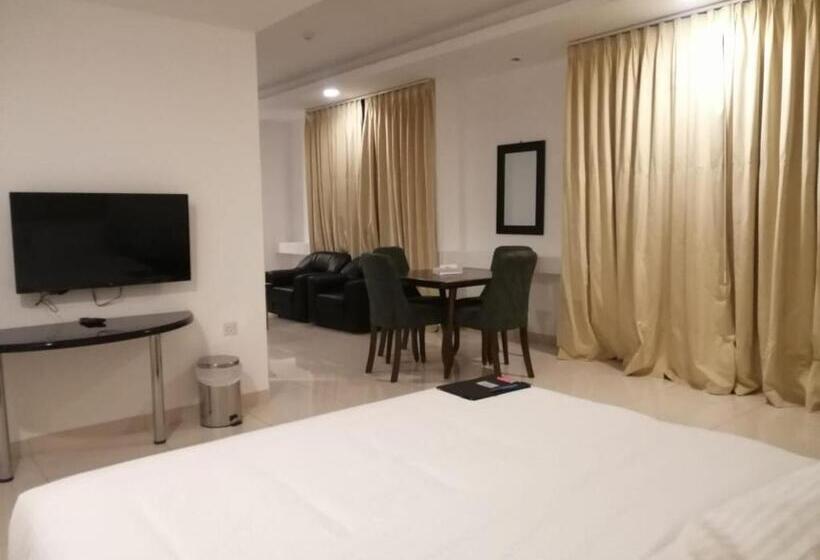 اتاق لوکس با تخت بزرگ, Parkside Plaza Muscat